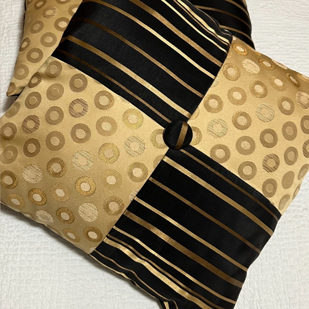 2 Accent pillows - Gold, Black with some bronze 18”x18”. $75 includes 2 pillows